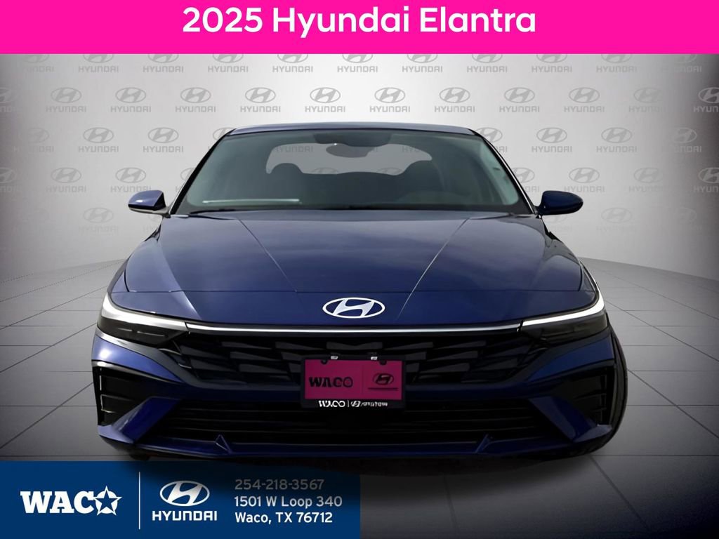 Used 2025 Hyundai Elantra SEL w/ Cargo Package image 2