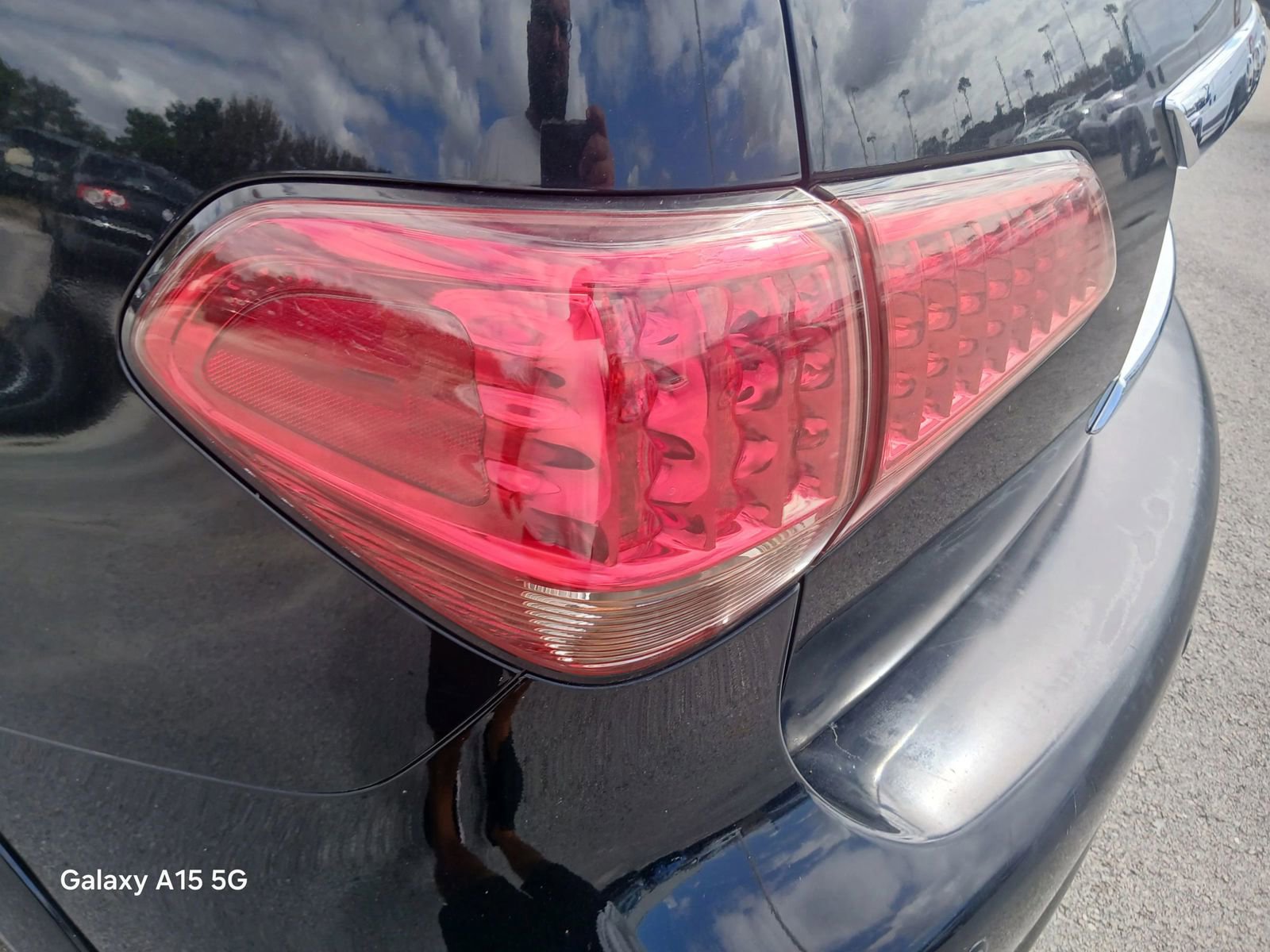 Used 2014 INFINITI QX80 4WD w/ Deluxe Touring Package image 13