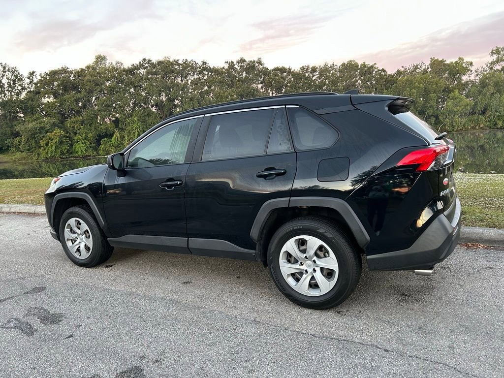 Used 2020 Toyota RAV4 LE image 3