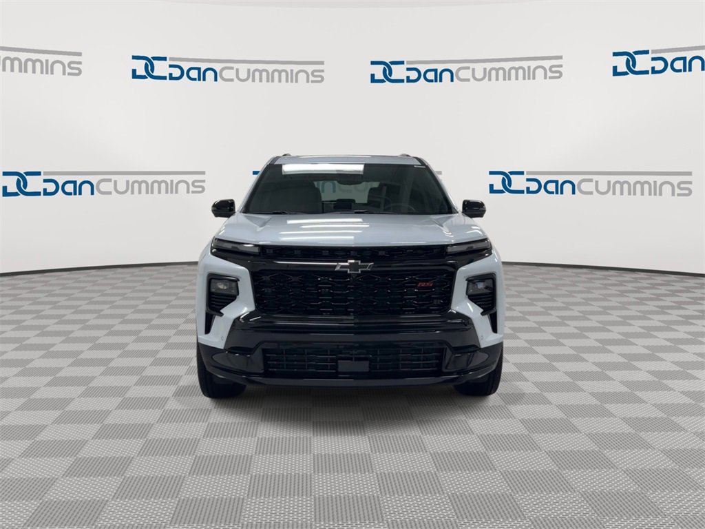 New 2026 Chevrolet Traverse RS w/ LPO, Floor Liner Package image 3