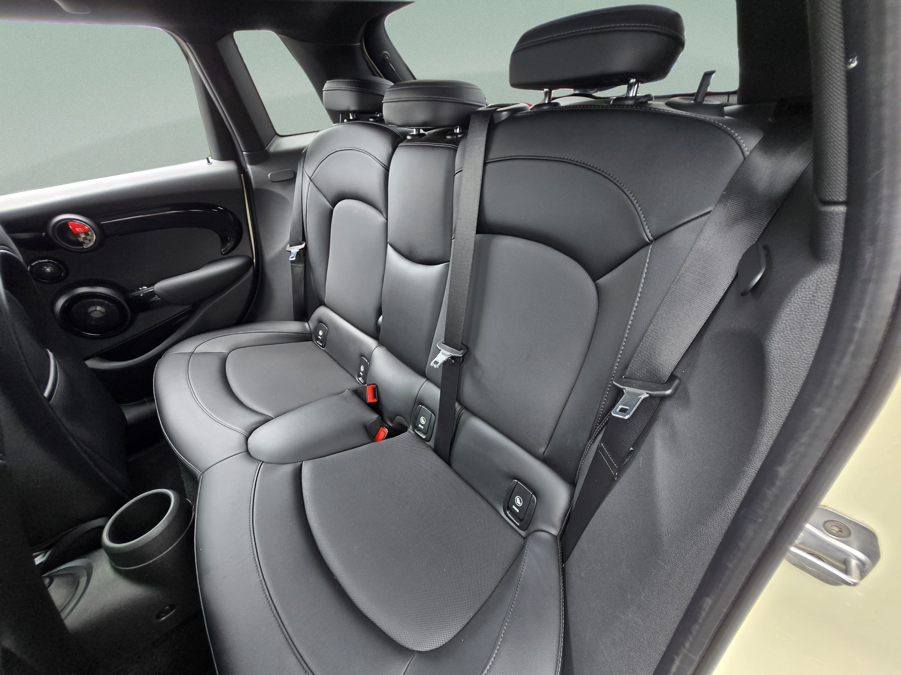 Used 2018 MINI Cooper S FWD image 28