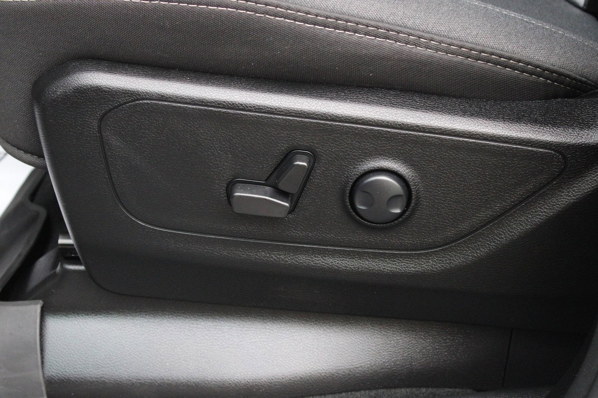 Used 2023 RAM 1500 Big Horn AWD/4WD image 16
