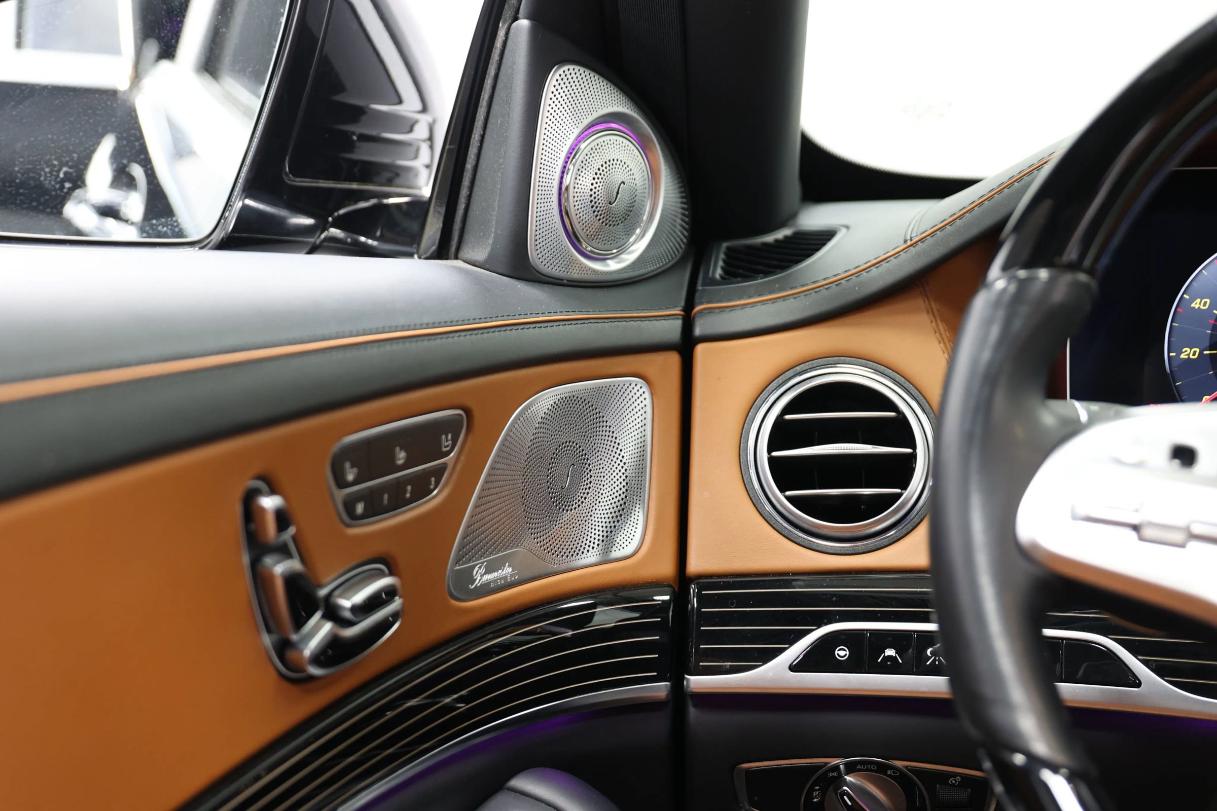 Used 2019 Mercedes-Benz Maybach S 560 4MATIC image 34
