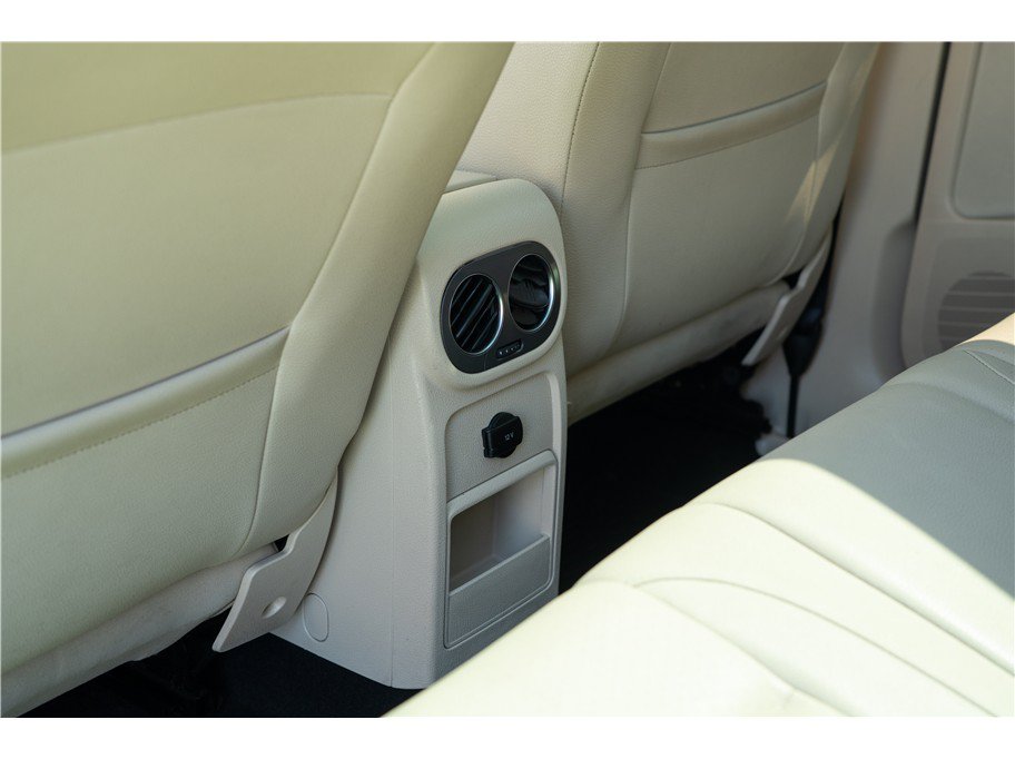 Used 2013 Volkswagen Tiguan S FWD image 12