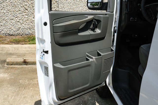 Used 2015 Chevrolet Express 2500 LT w/ LT Preferred Equipment Group RWD image 38