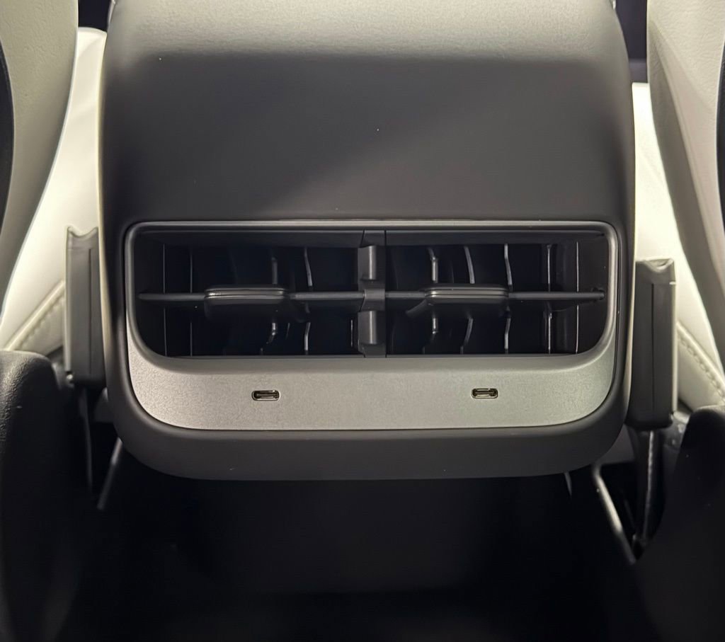 Used 2021 Tesla Model Y Performance image 22