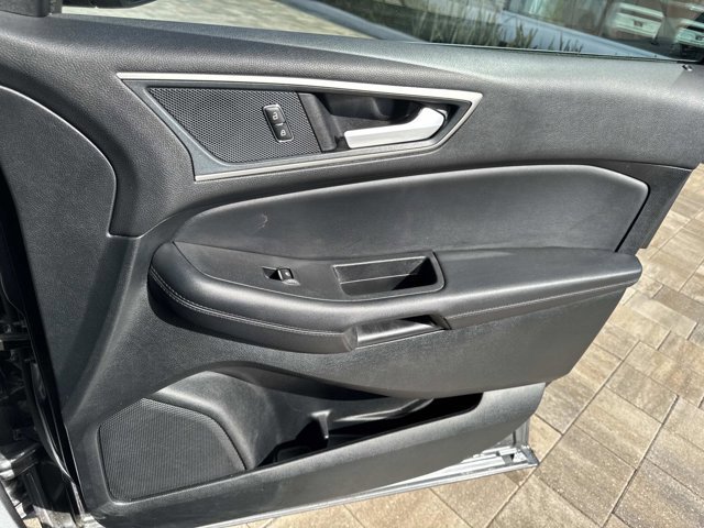 Used 2024 Ford Edge SEL image 18