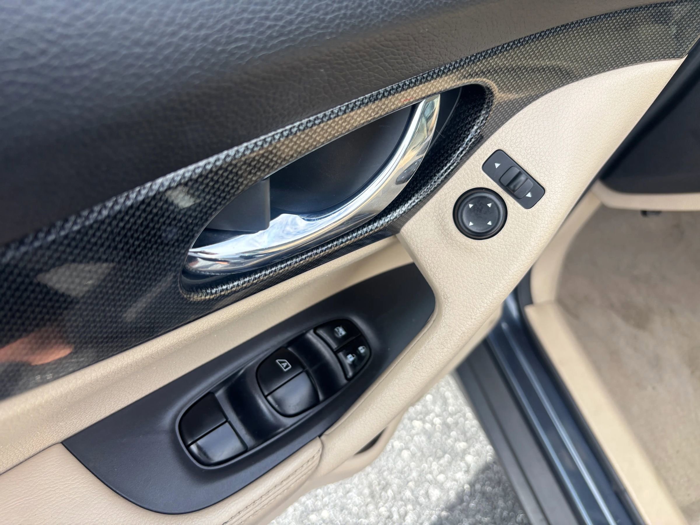 Used 2014 Nissan Rogue SL w/ SL Premium Package image 15