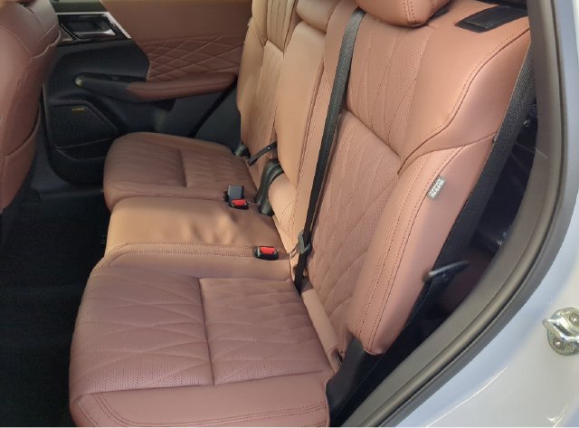 New 2026 Mitsubishi Outlander SEL FWD image 20