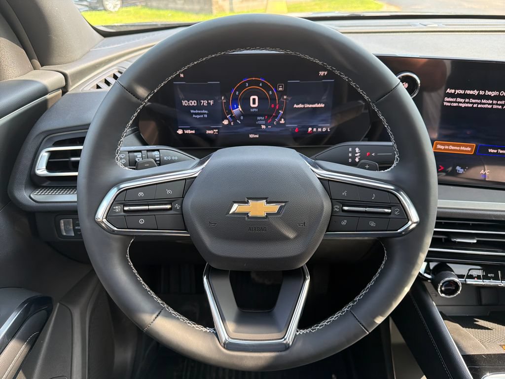 New 2026 Chevrolet Traverse LT w/ Sun and Wheel Package AWD/4WD image 15