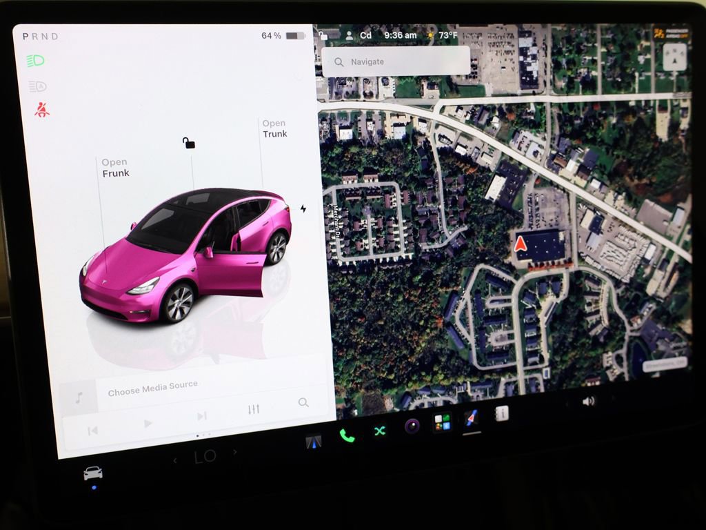 Used 2024 Tesla Model Y Long Range AWD/4WD image 45