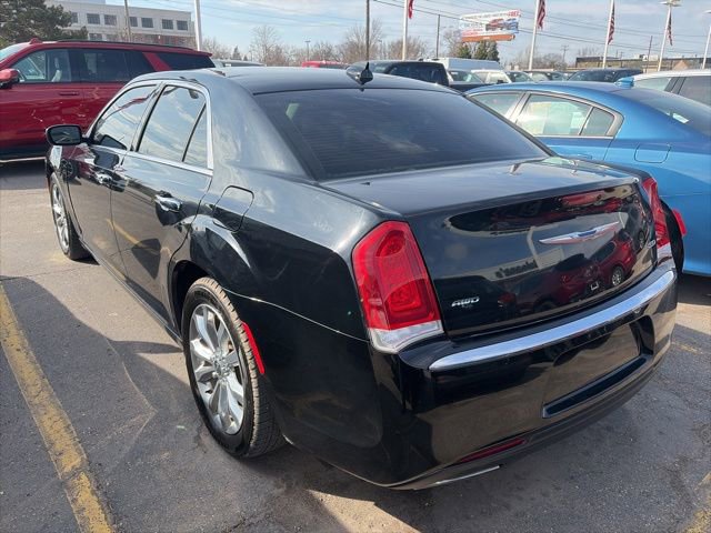 Used 2018 Chrysler 300 Limited image 6