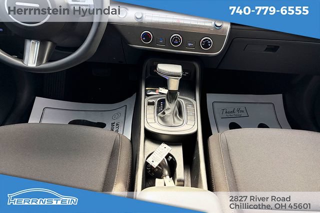 Certified 2025 Hyundai Kona SE AWD/4WD image 13