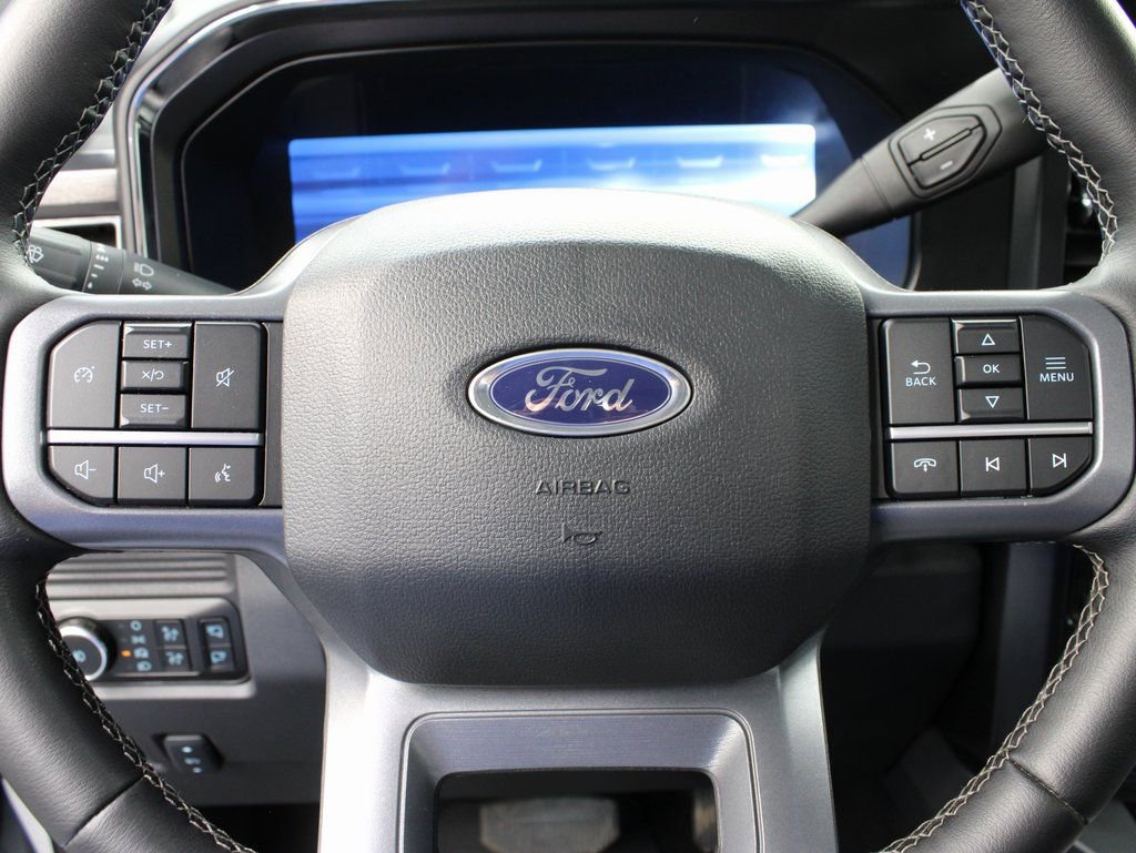 Used 2025 Ford F350 Lariat w/ Black Appearance Package image 64