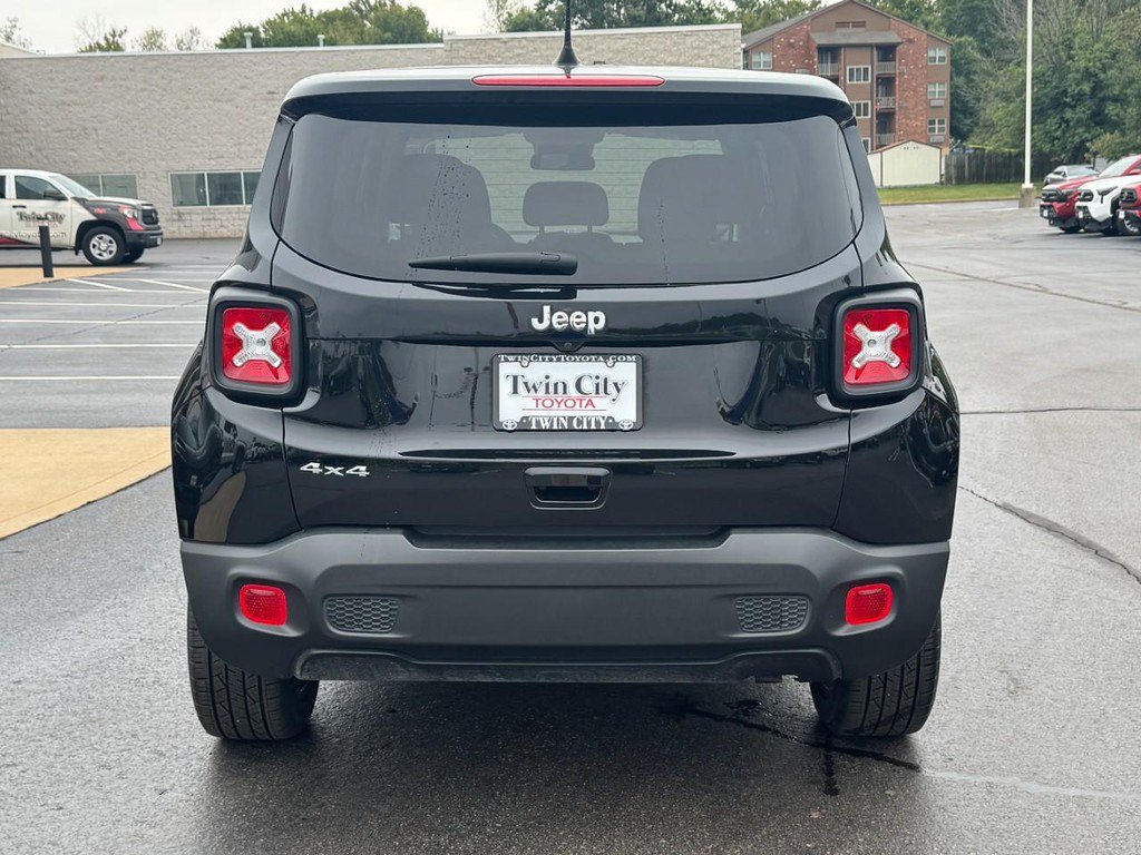 Used 2021 Jeep Renegade Sport AWD/4WD image 4