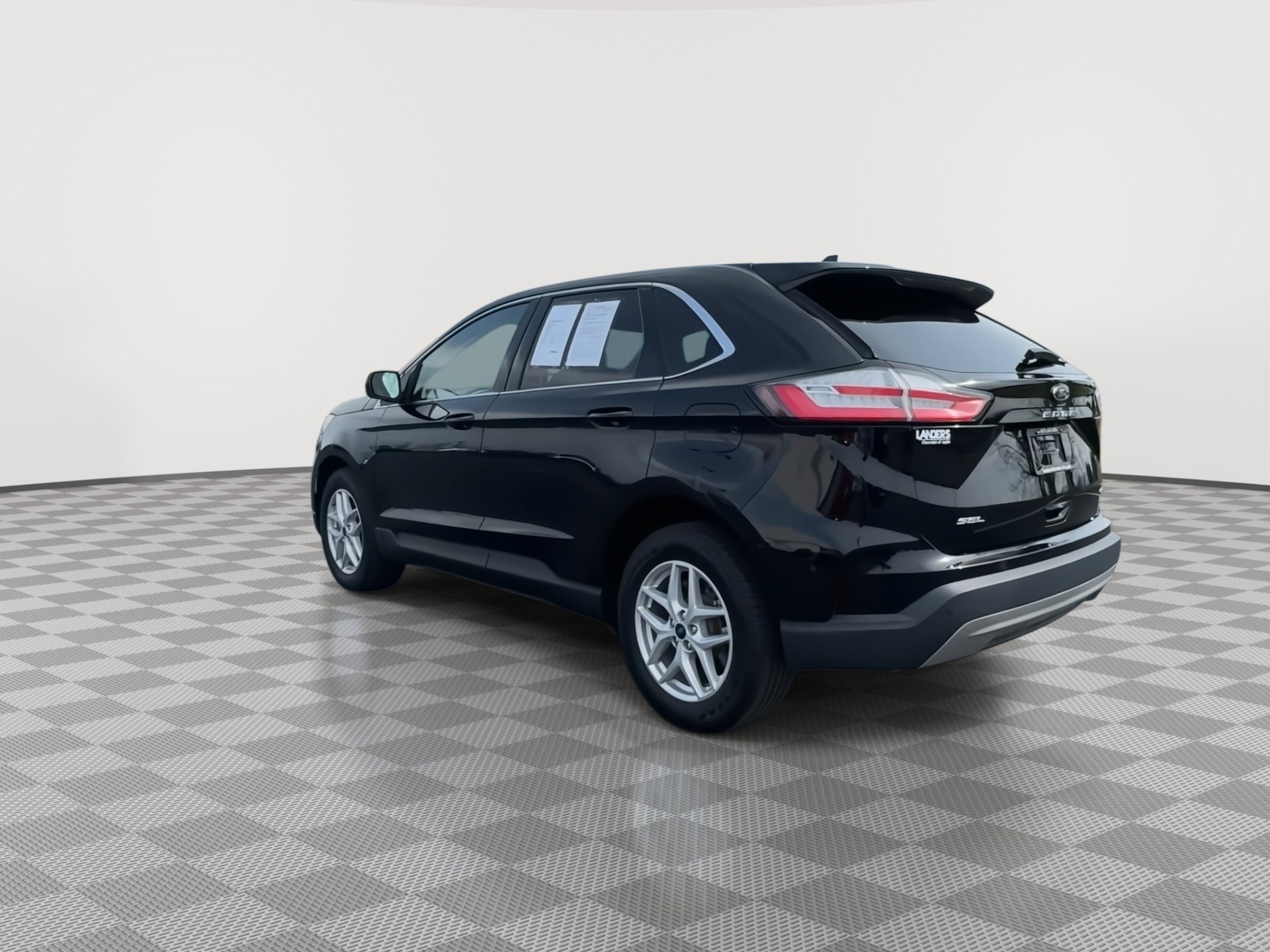 Used 2021 Ford Edge SEL w/ Cargo Accessory Package AWD/4WD image 7