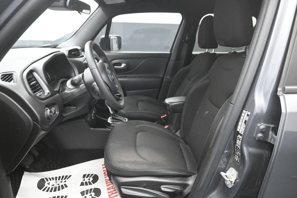 Used 2022 Jeep Renegade Altitude AWD/4WD image 17