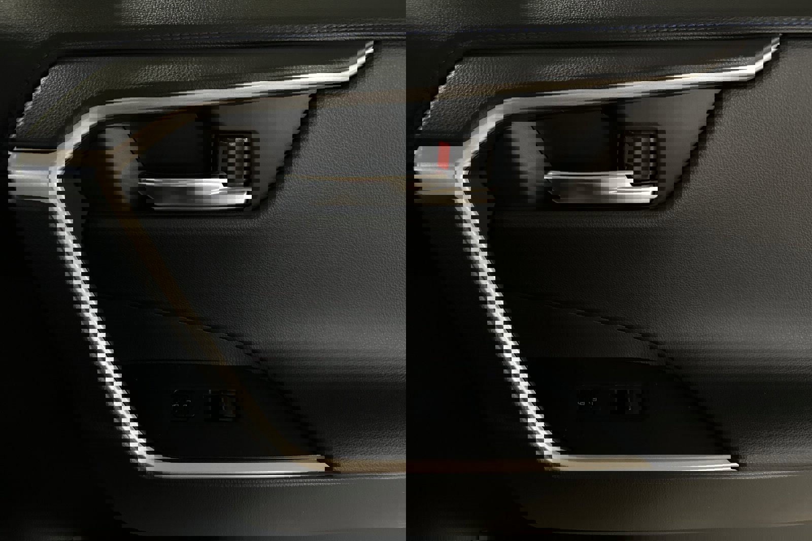 New 2025 Toyota RAV4 XSE image 20