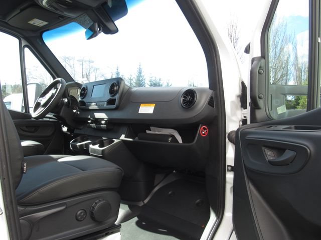 Used 2023 Mercedes-Benz Sprinter 3500 image 15