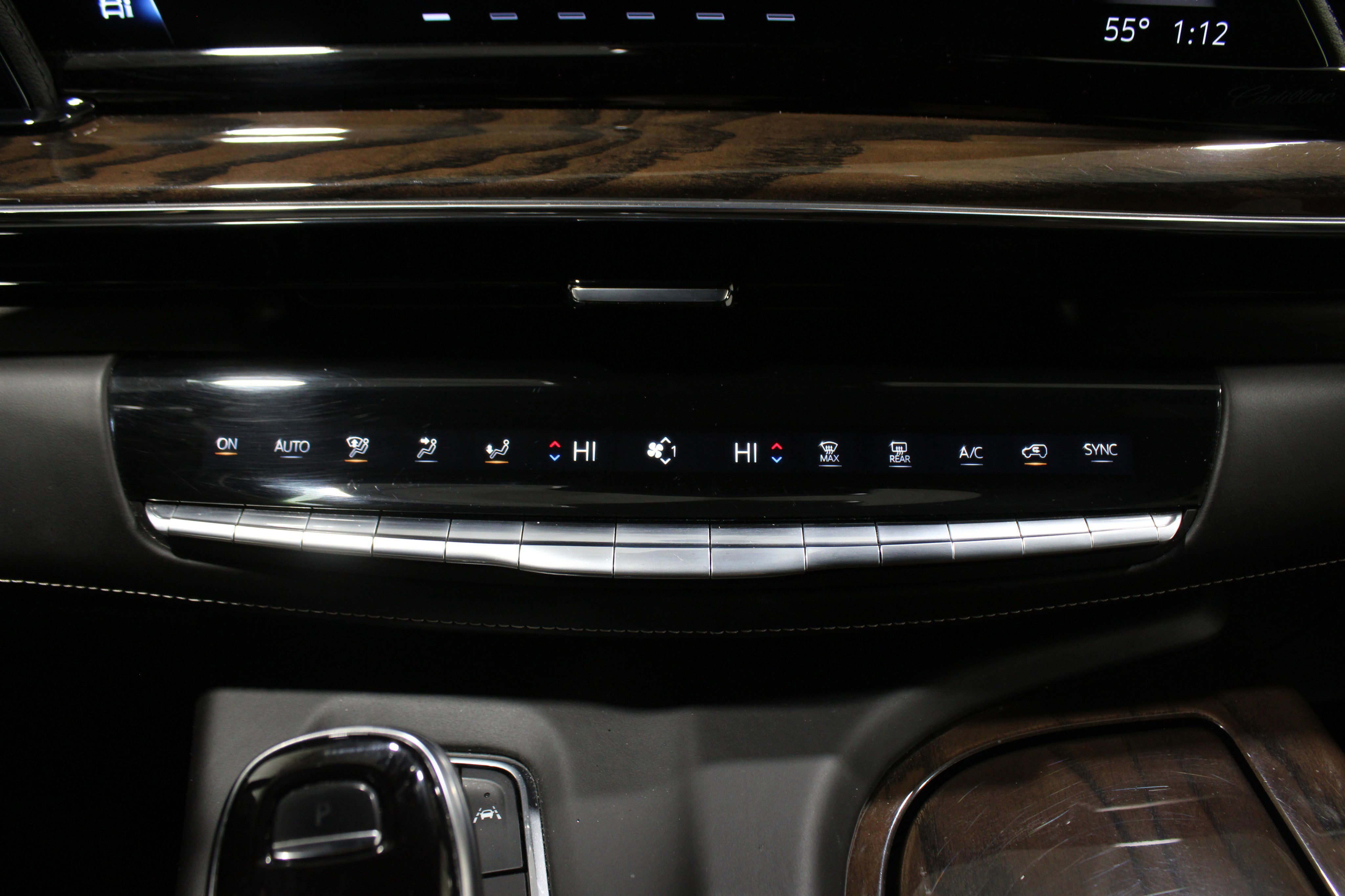 Certified 2024 Cadillac Escalade ESV Sport Platinum image 24