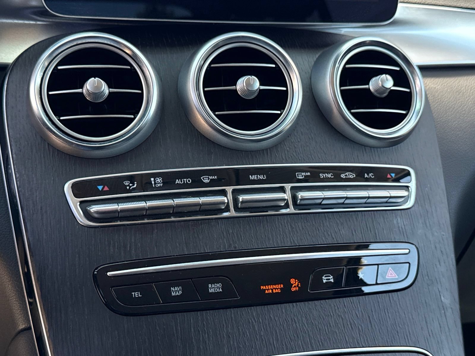 Used 2022 Mercedes-Benz GLC 300 image 35