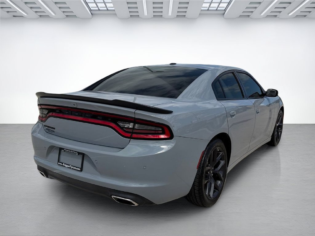 Used 2021 Dodge Charger SXT w/ Blacktop Package RWD image 3