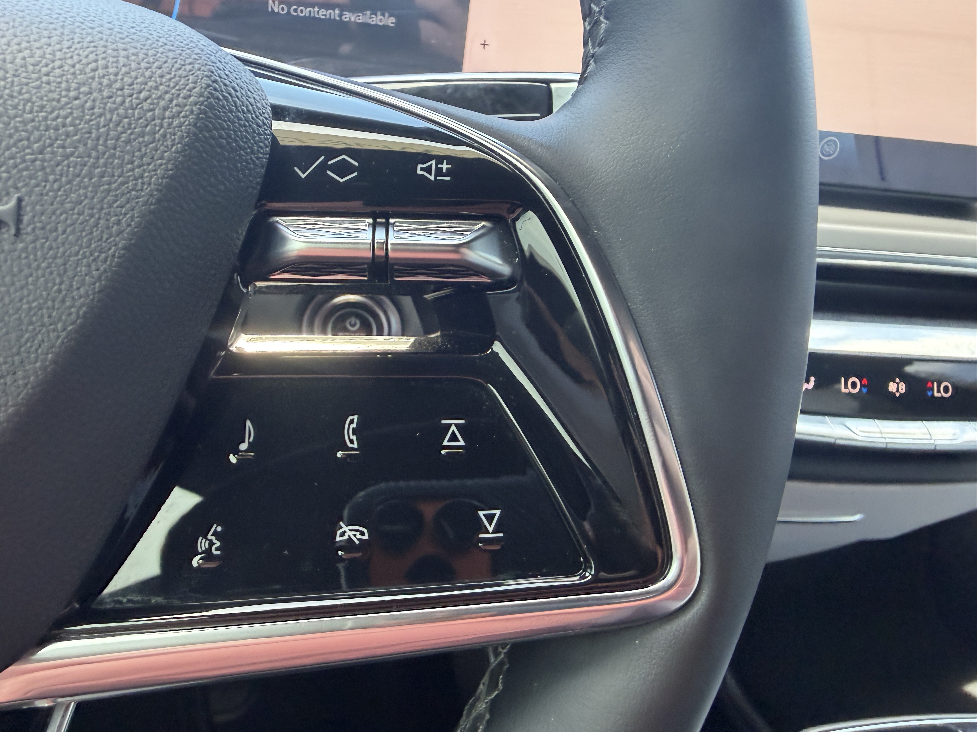 Certified 2024 Cadillac Lyriq Luxury AWD/4WD image 26