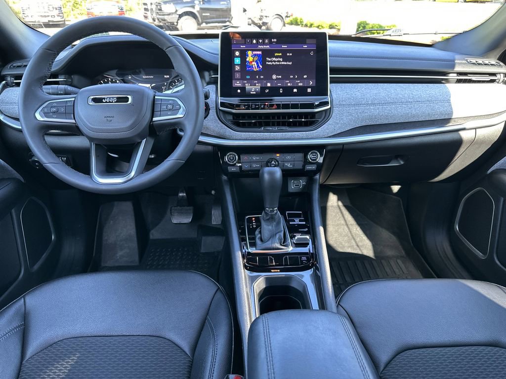 Certified 2024 Jeep Compass Latitude AWD/4WD image 10