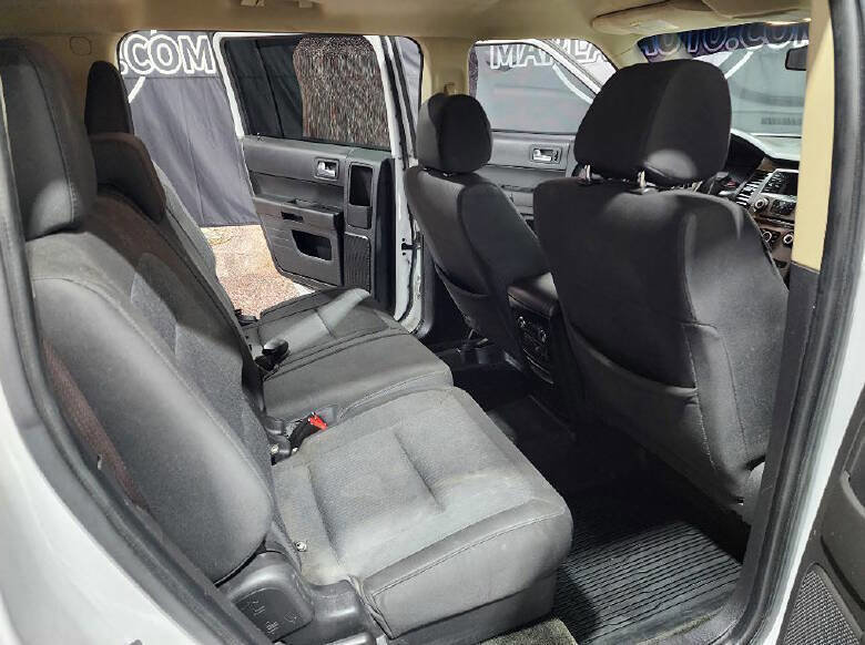 Used 2018 Ford Flex SE image 12