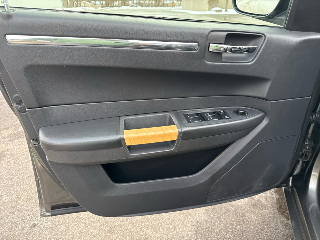 Used 2008 Chrysler 300 Limited image 14