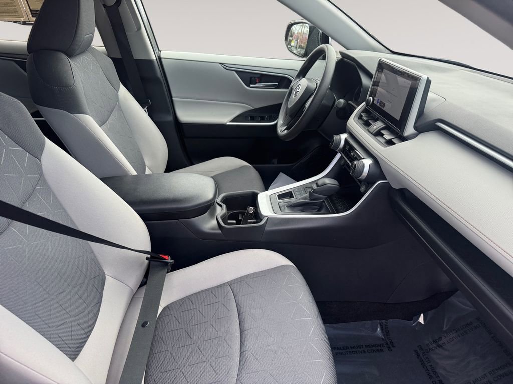 Used 2024 Toyota RAV4 XLE image 15