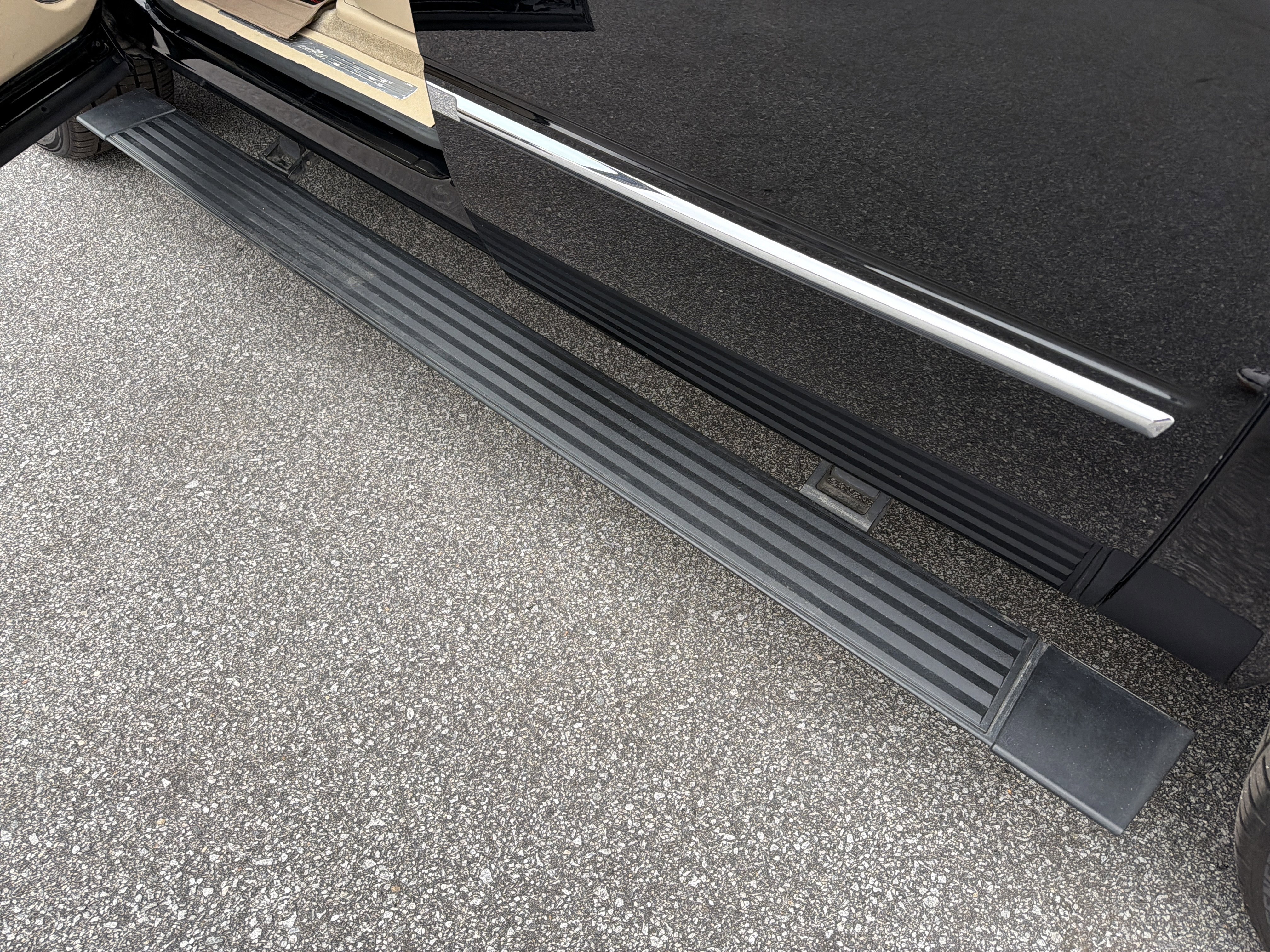 Used 2013 Cadillac Escalade EXT Premium image 12