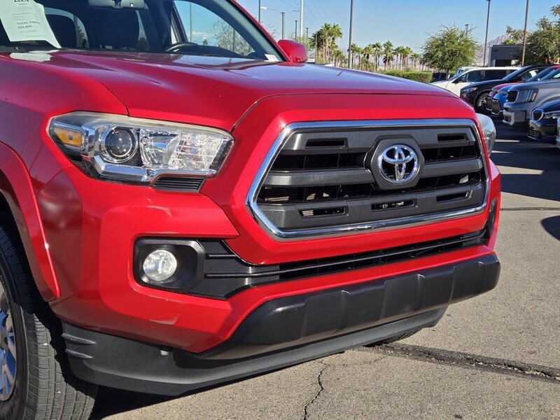 Used 2017 Toyota Tacoma SR5 RWD image 9