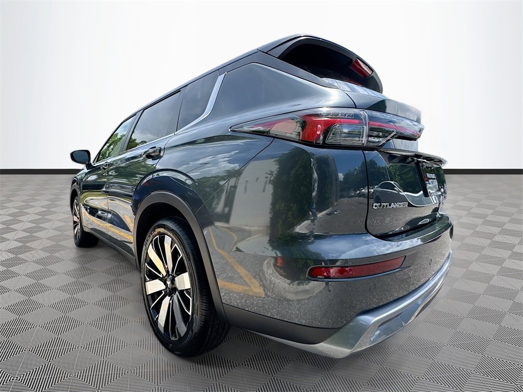 New 2025 Mitsubishi Outlander SE image 7