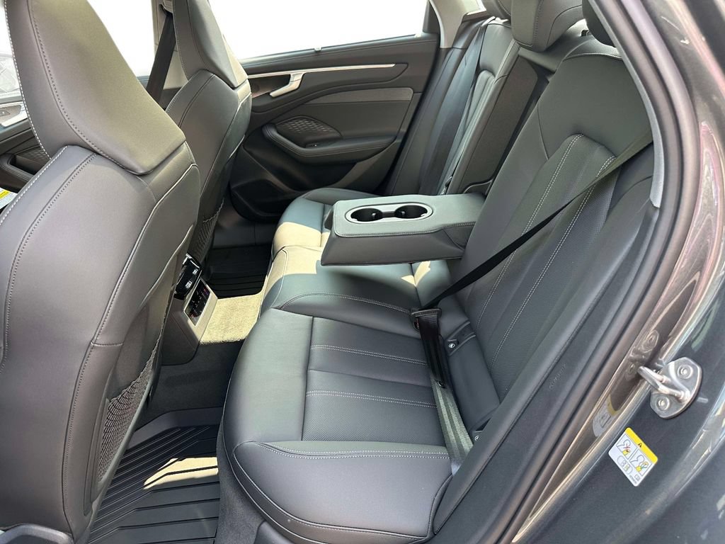 New 2026 Audi A6 Premium Plus AWD/4WD image 17