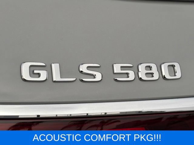 Used 2025 Mercedes-Benz GLS 580 4MATIC image 5