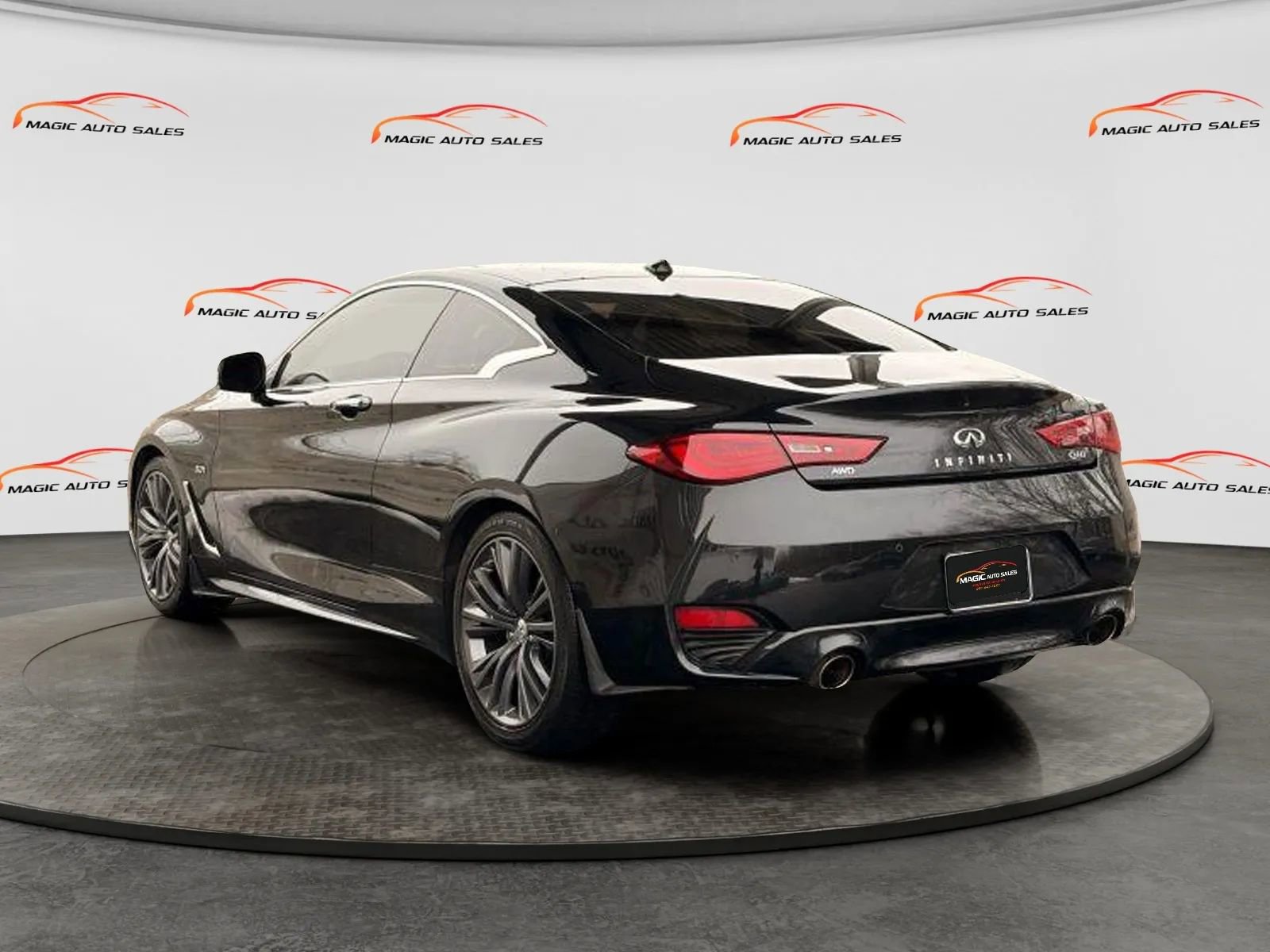 Used 2018 INFINITI Q60 3.0t Luxe w/ Sensory Package 3.0T Luxe image 9