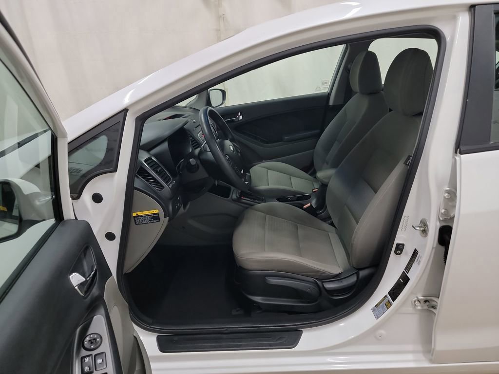 Used 2014 Kia Forte LX w/ Popular Package image 9