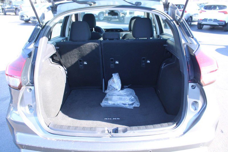 Used 2024 Nissan Kicks SV image 7