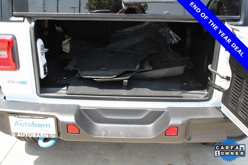 Used 2022 Jeep Wrangler Unlimited Sahara w/ Cold Weather Group image 28