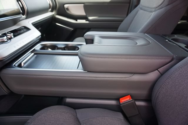 New 2027 Ford Expedition Active RWD image 31