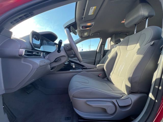 Certified 2023 Hyundai Elantra SEL w/ Convenience Package FWD image 16