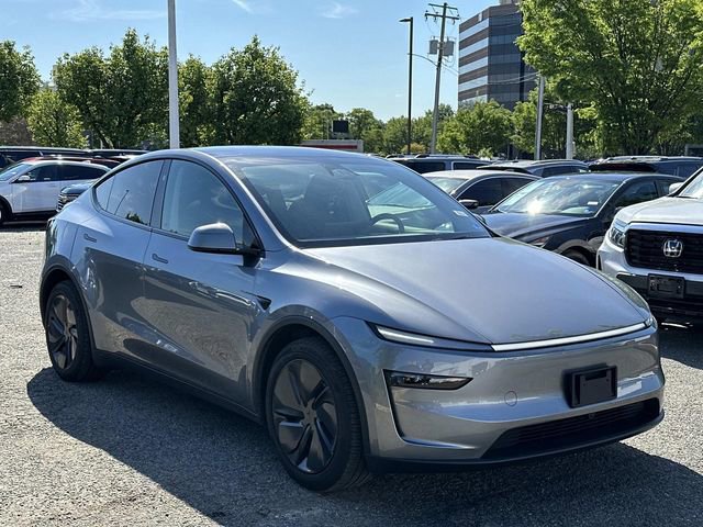 Used 2026 Tesla Model Y AWD image 1