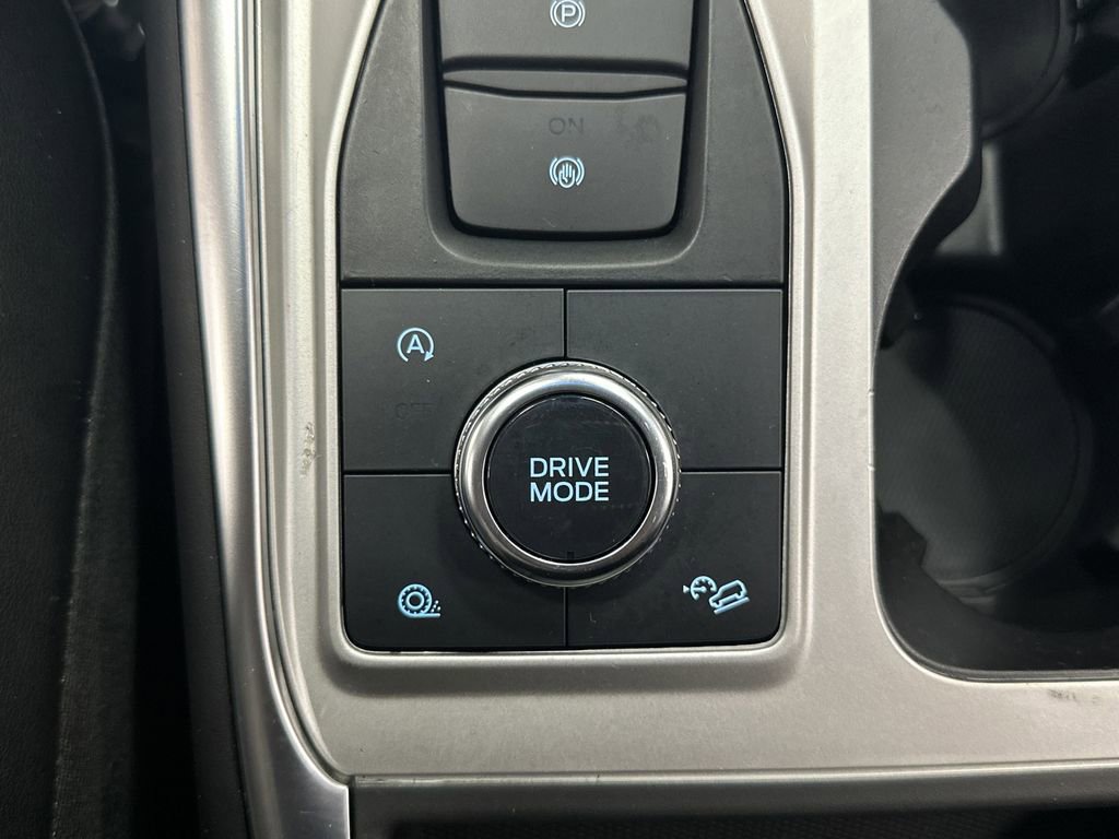 Used 2023 Ford Explorer XLT w/ Equipment Group 202A image 23