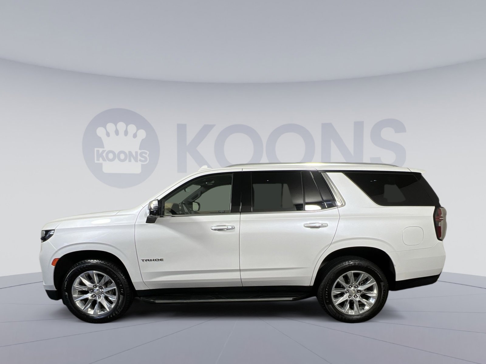 Used 2021 Chevrolet Tahoe Premier w/ Premium Package image 2