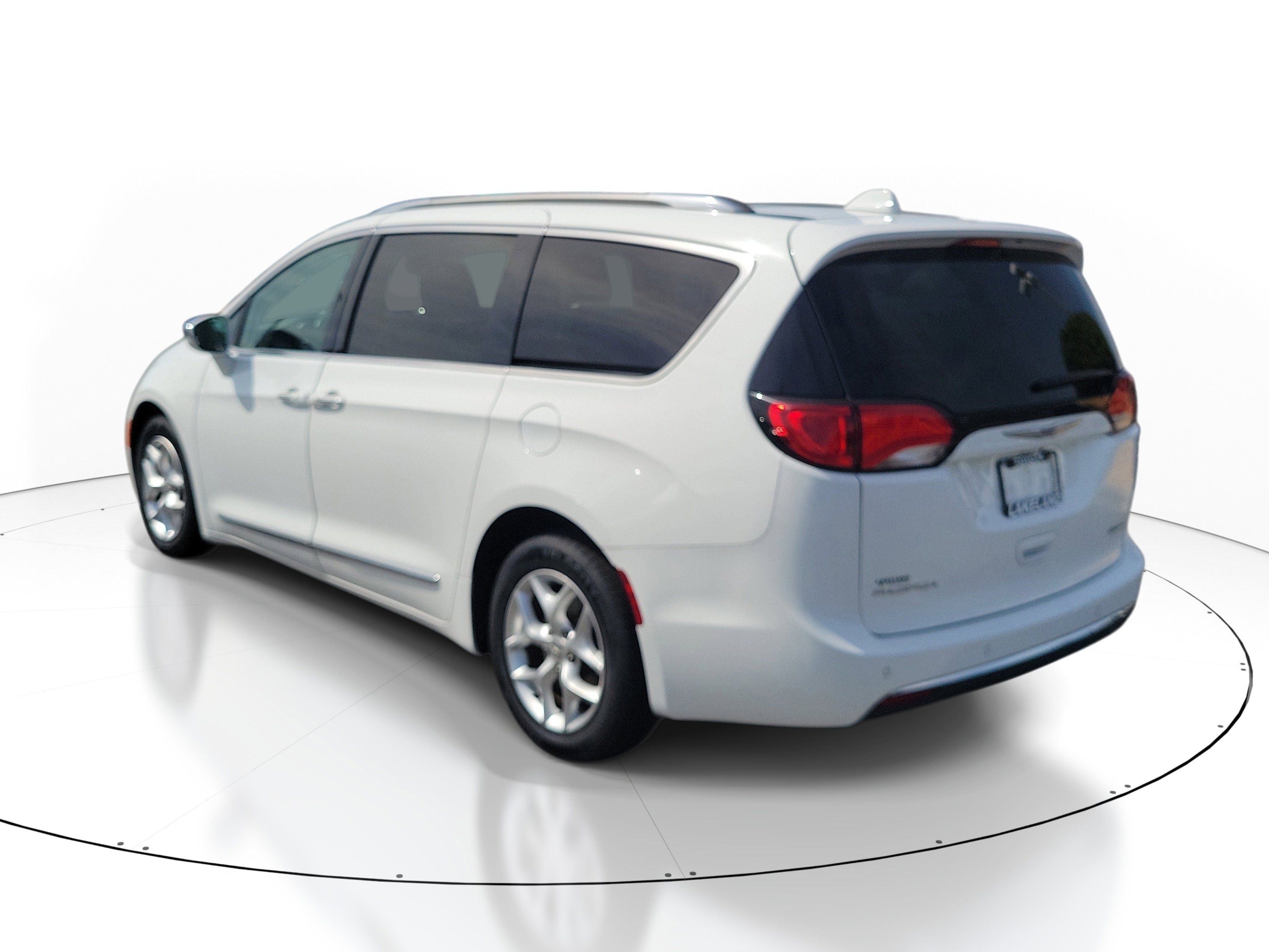 Used 2020 Chrysler Pacifica Limited FWD image 6
