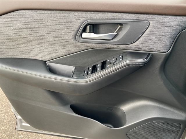 Certified 2023 Nissan Rogue SV image 13