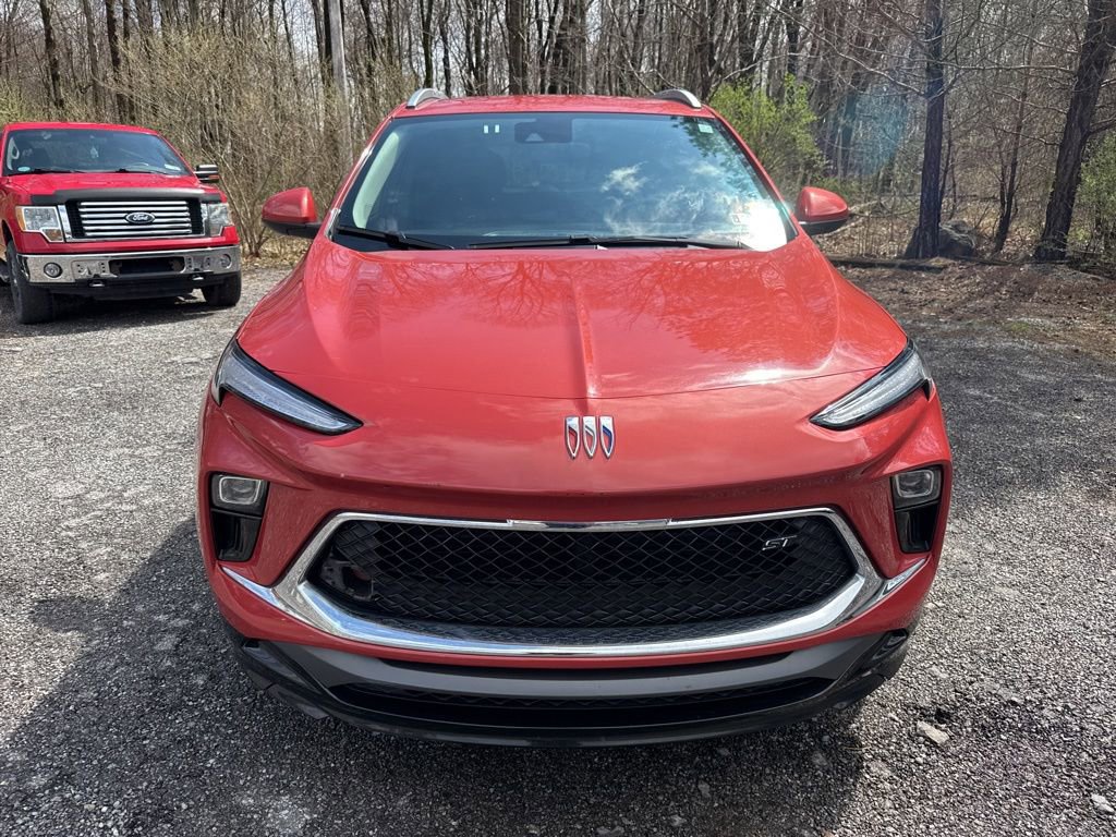 Used 2024 Buick Encore GX Sport Touring w/ Comfort Package image 2