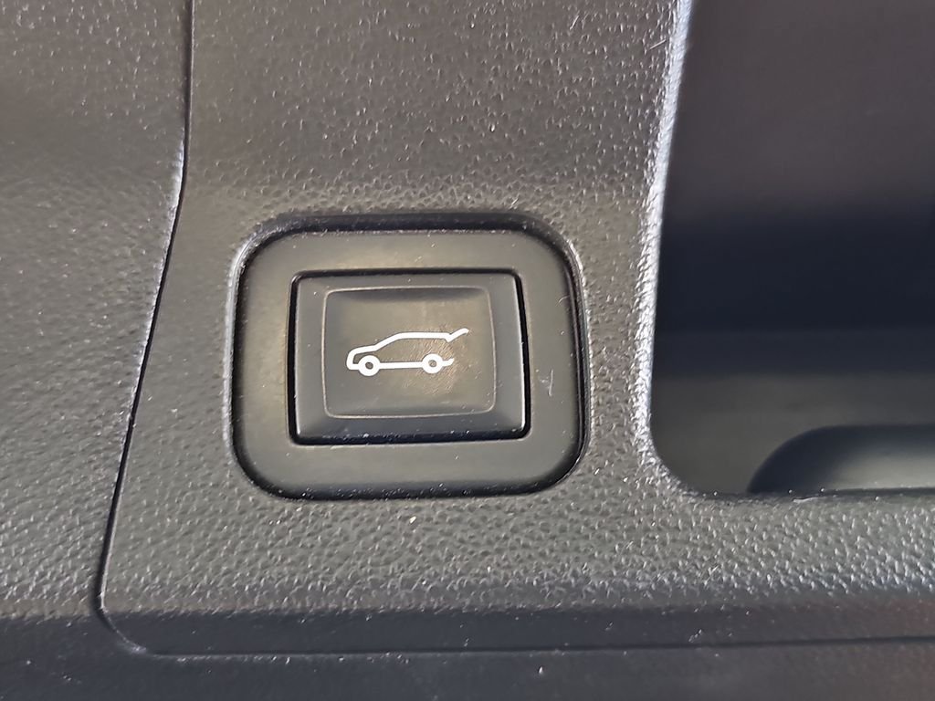 Used 2017 GMC Acadia SLE w/ Driver Alert Package I AWD/4WD image 16