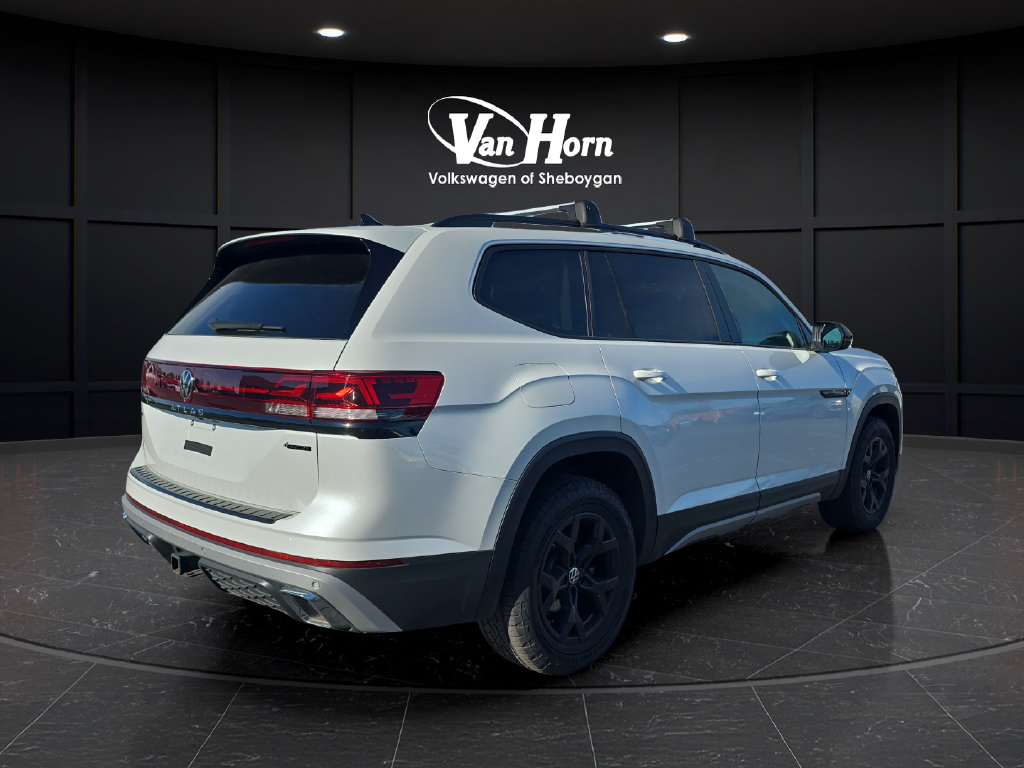 Used 2024 Volkswagen Atlas Peak Edition SEL AWD/4WD image 7